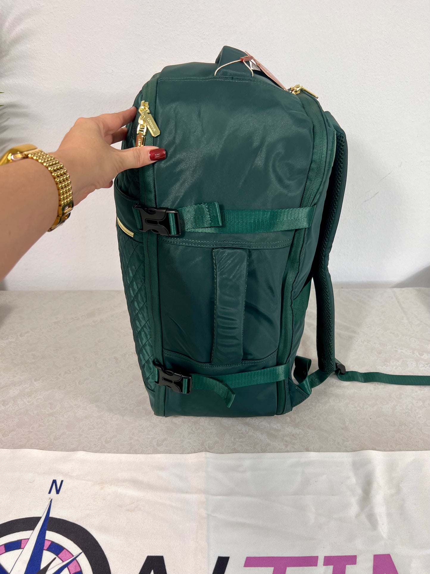 Signature Green